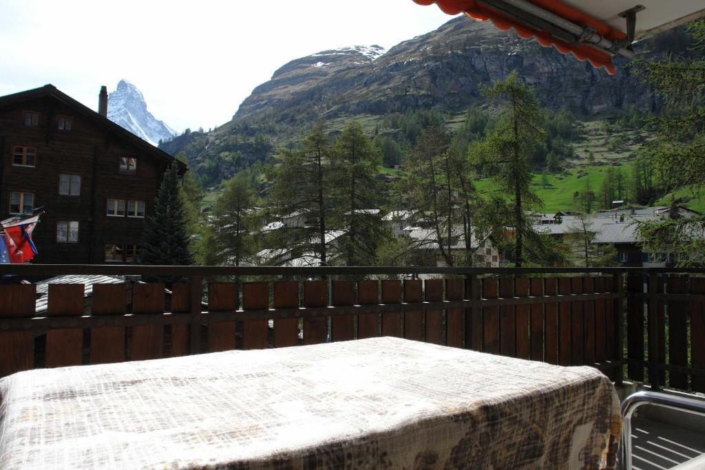 Myzermatt Monazit Lägenhet Rum bild